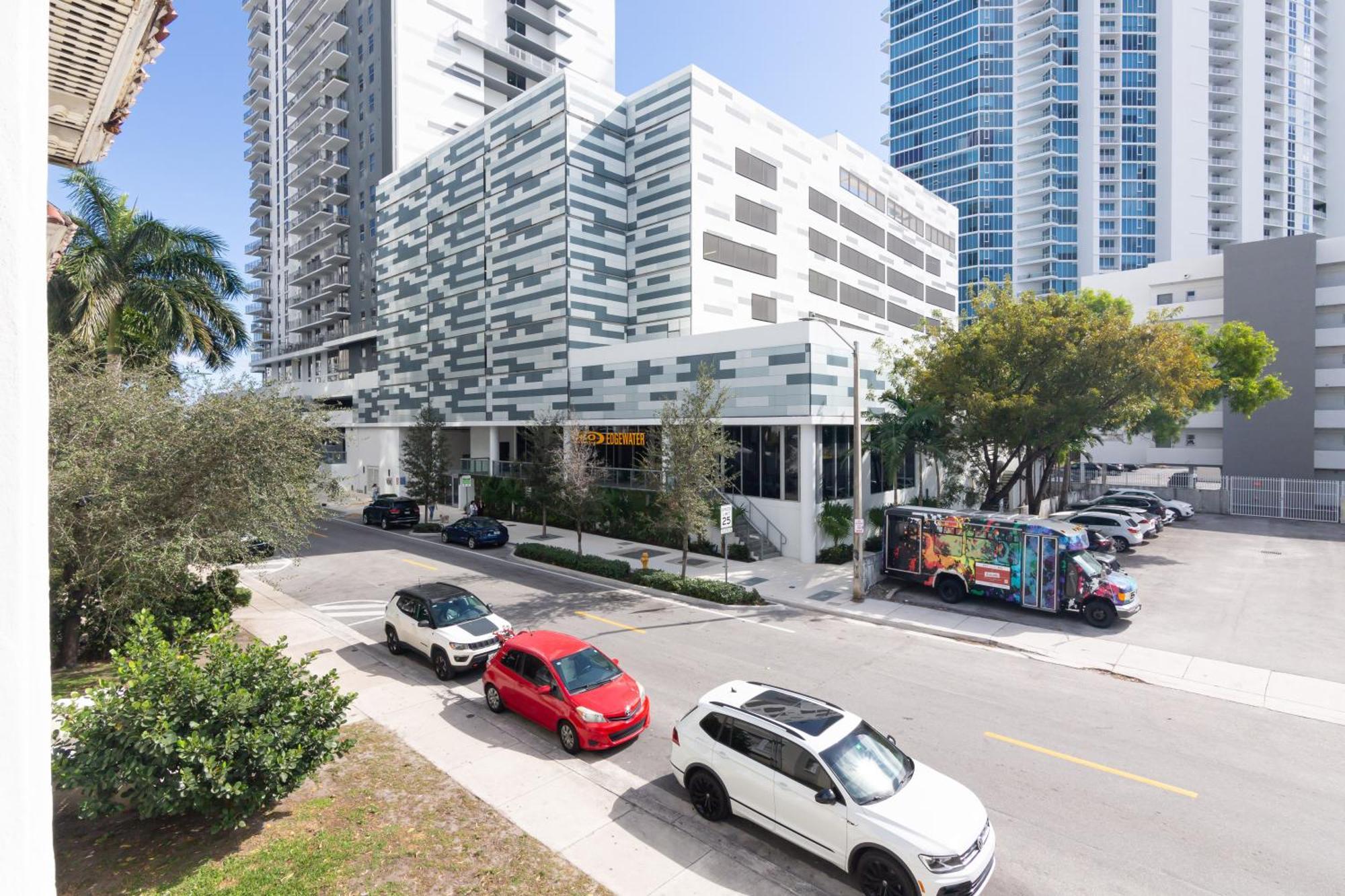 Apartament 2-Bdrm -Heart Wynwood & Edgewater- Private Parking Miami Zewnętrze zdjęcie